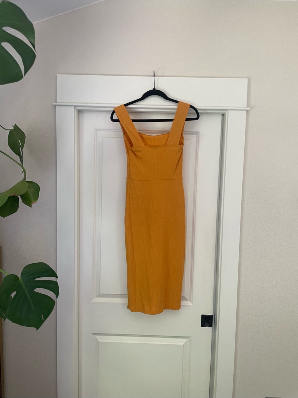 Reformation Cassi knit dress cantaloupe size 2 - Picture 2 of 7